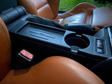 Laden Sie das Bild in den Galerie-Viewer, BMW E46 3er SERIE (EINSCHLIESSLICH M3) INDUKTIV Wireless Device Charging Unit